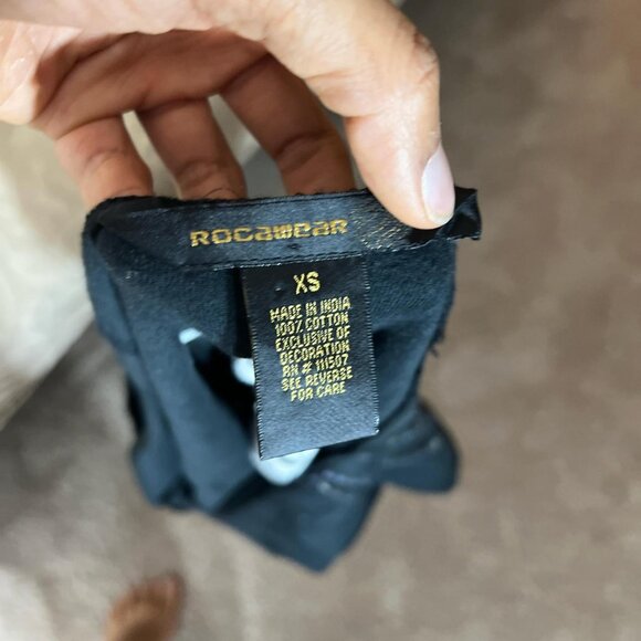 2000s Roca wear Rhinestone Three Quarter Tee - Picture 5 of 5